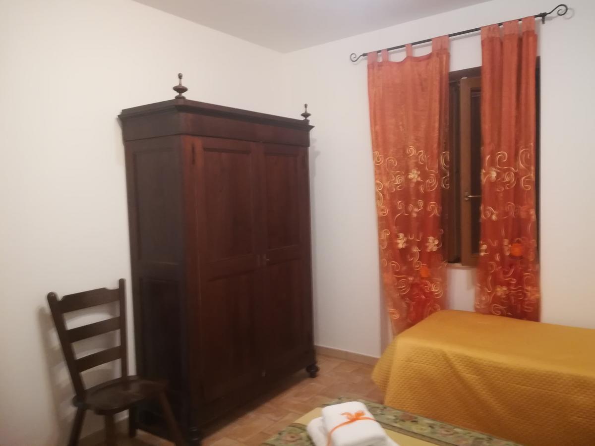 Le Terre Di Bac Bed & Breakfast Borgo Montenero ภายนอก รูปภาพ