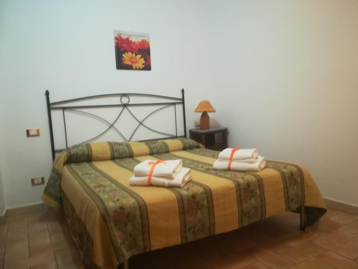 Le Terre Di Bac Bed & Breakfast Borgo Montenero ภายนอก รูปภาพ