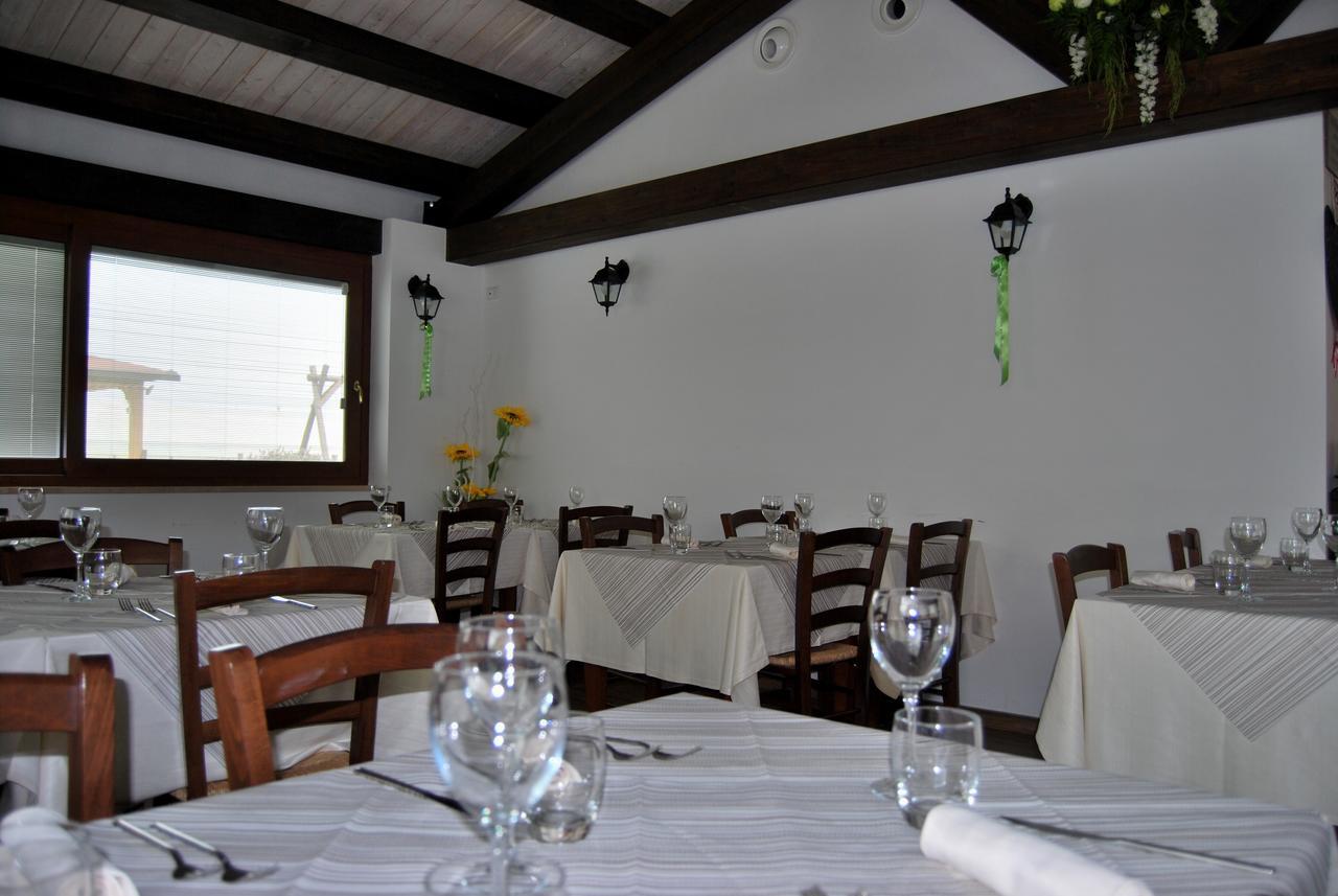 Le Terre Di Bac Bed & Breakfast Borgo Montenero ภายนอก รูปภาพ