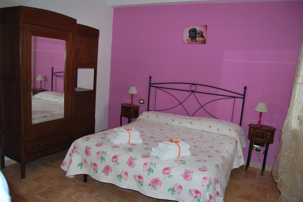 Le Terre Di Bac Bed & Breakfast Borgo Montenero ภายนอก รูปภาพ