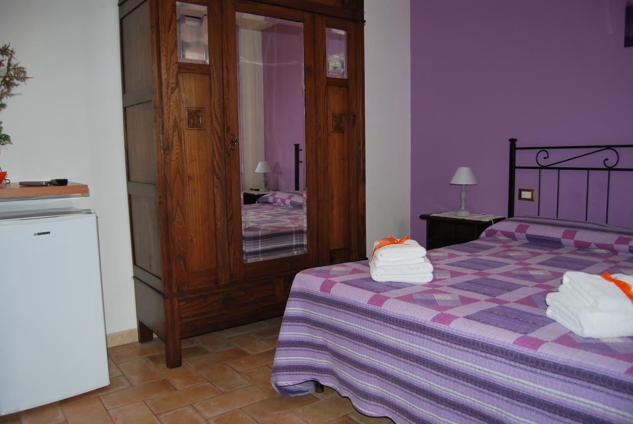 Le Terre Di Bac Bed & Breakfast Borgo Montenero ภายนอก รูปภาพ