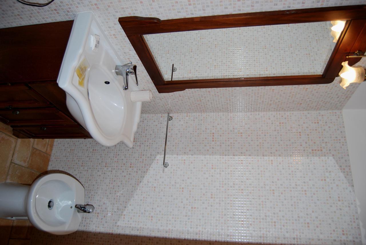 Le Terre Di Bac Bed & Breakfast Borgo Montenero ภายนอก รูปภาพ